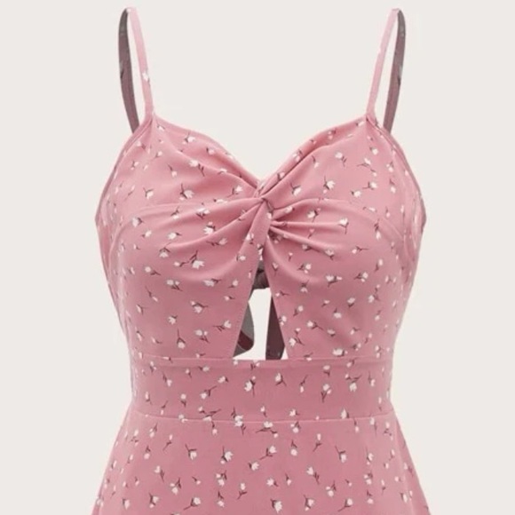 🤩HP🤩🌷$3for$30🌷 Pink Floral print sun dress - Picture 3 of 8